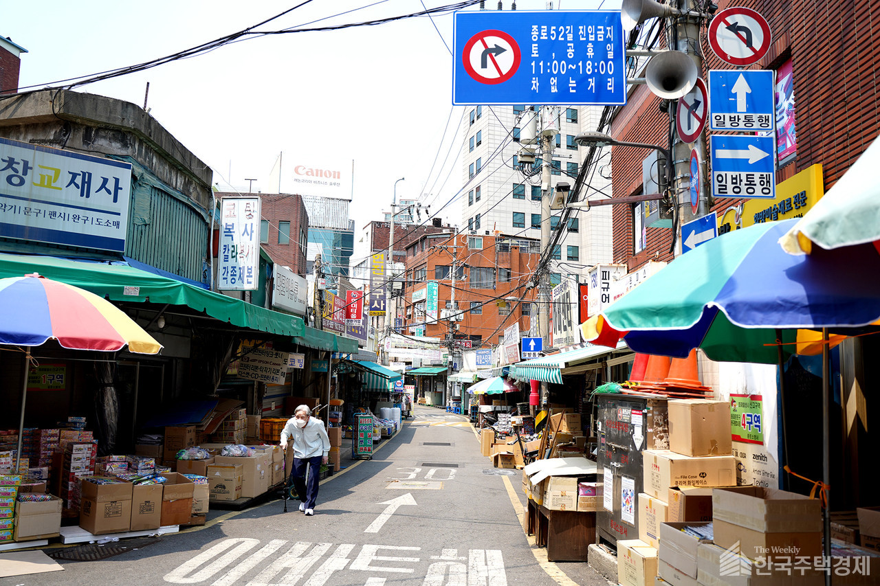 1970년부터 형성된 전통거리인 창신동 문구거리 [사진=이호준 기자]