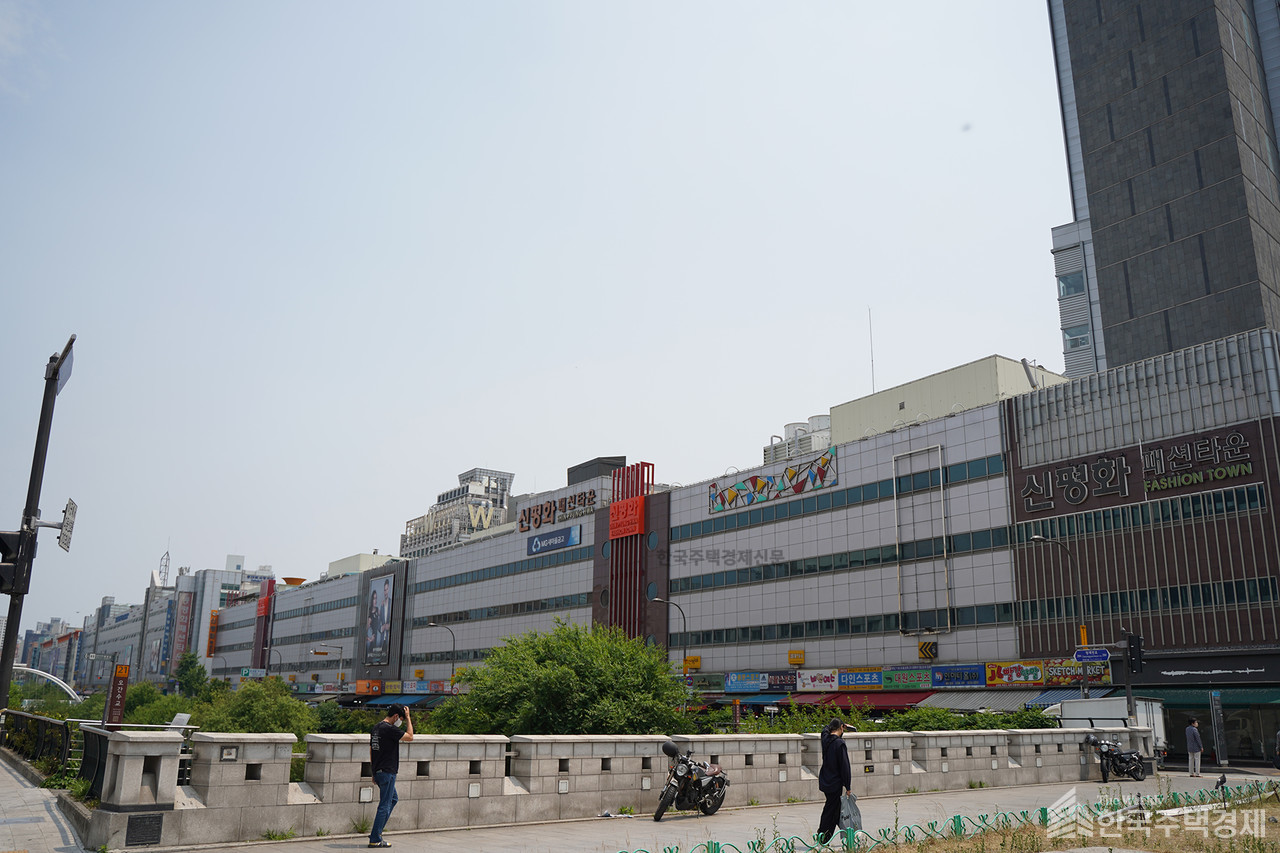 신평화패션타운 [사진=이호준 기자]