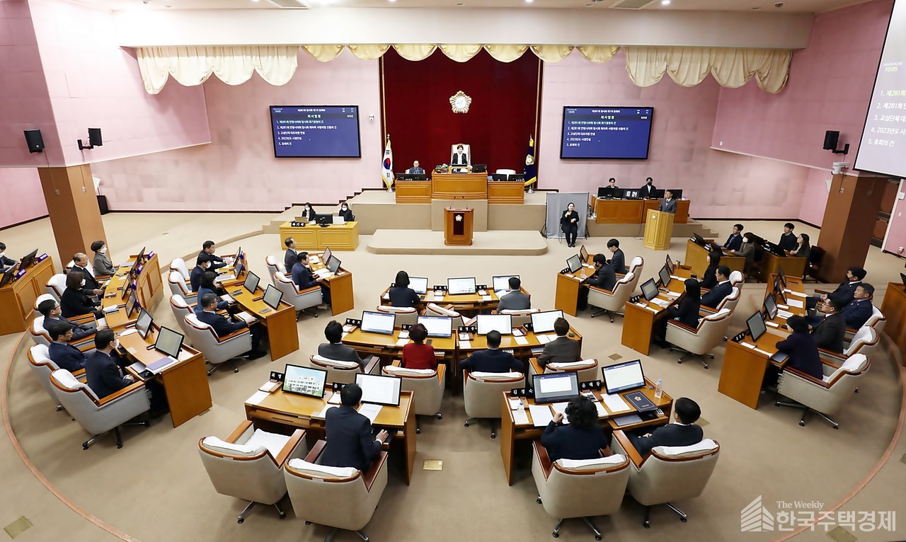 더불어민주당 윤해동 의원이 안양시의 적극적인 정비예정구역을 주문했다. [사진=안양시의회 제공]