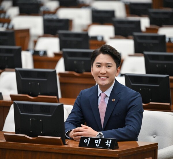 재개발구역 내 정비기반시설 지원 범위가 확대된다. 해당 조례 개정안을 발의한 이민석 의원 [사진=시의회 제공]