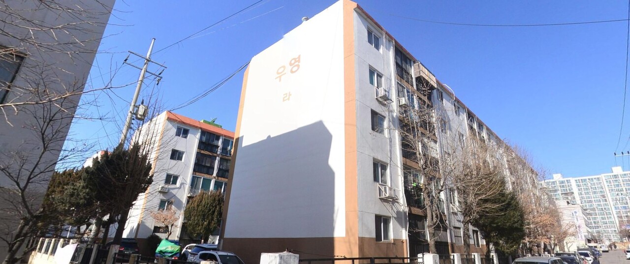 인천 계양구 작전우영아파트가 새로운 재건축사업 시공자 선정에 나섰다. [사진=네이버 거리뷰]