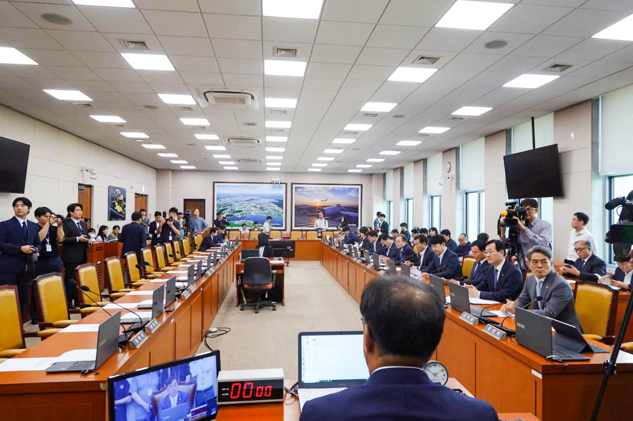 국회 국토교통위원회 전체회의 [사진=맹성규 의원 페이스북]