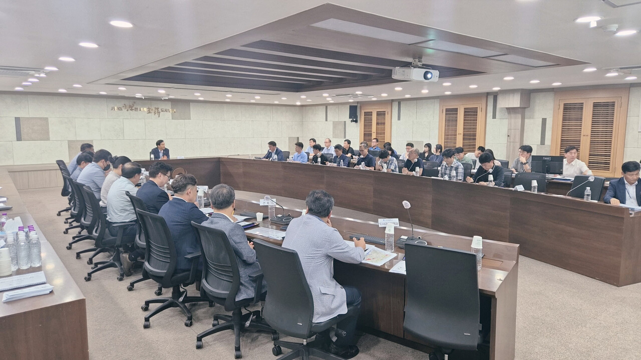 인천시가 지난 30일 노후계획도시정비 추진단을 발족하고 킥오프 회의를 진행했다. [사진=인천시]