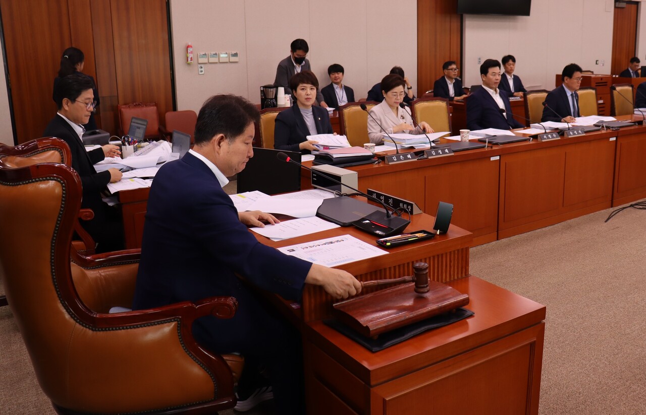 권영진 의원이 LH의 법정자본금을 65조원으로 상향하는 한국토지주택공사법 개정안을 대표발의했다. [사진=본인 페이스북]