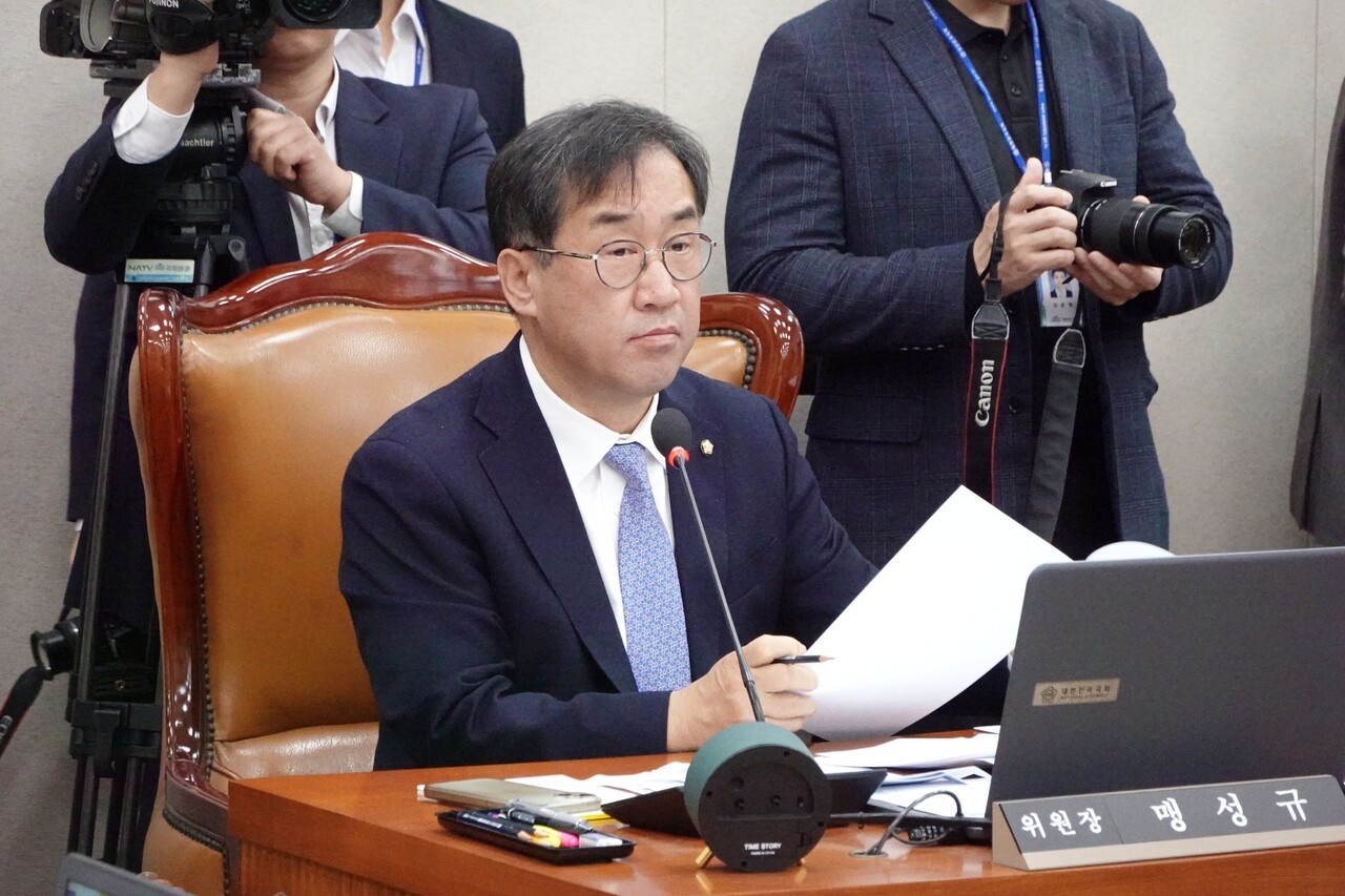 지난 9일 열린 국회 국토교통위원회 전체회의 [사진=맹성규 의원 SNS]