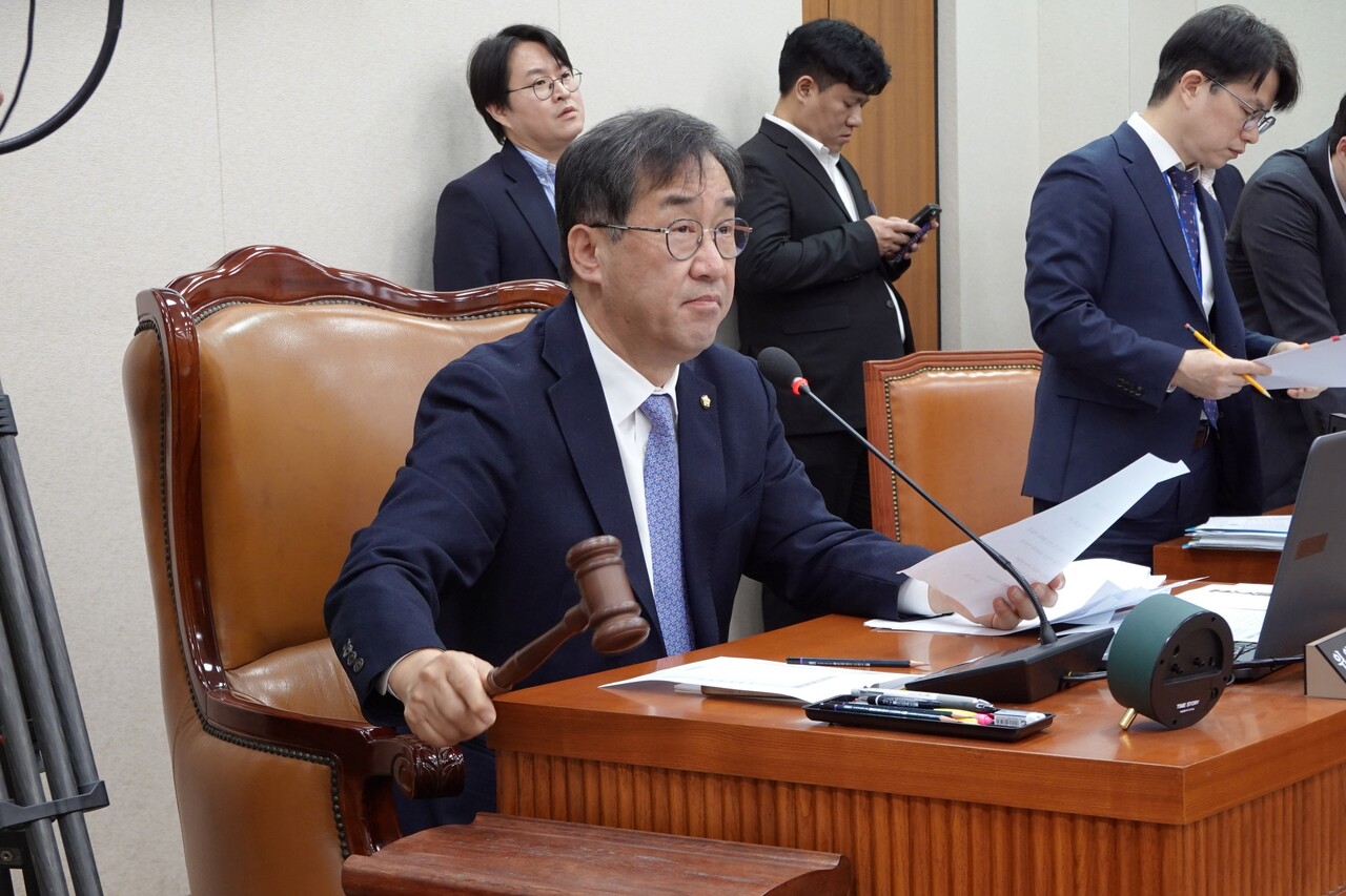 지난 9일 열린 국회 국토교통위원회 전체회의 [사진=맹성규 의원 SNS]