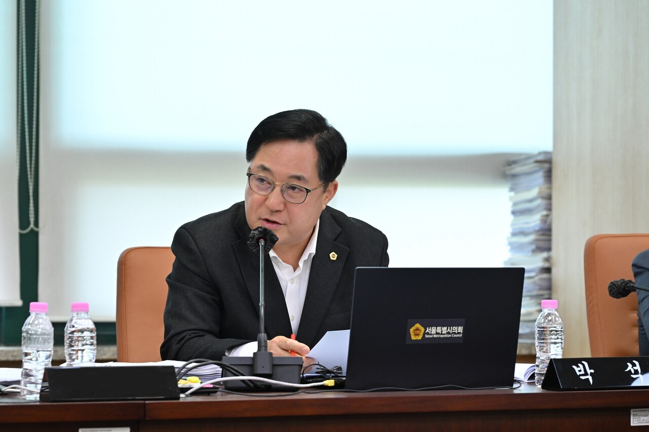 서울시의회 박석 의원이 발언하고 있다. [사진=서울시의회 제공]